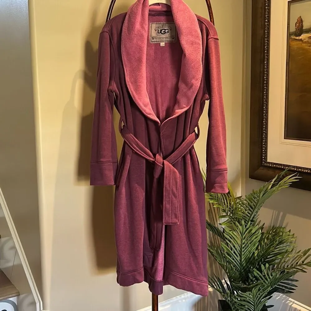UGG Raspberry Shawl Collar Robe - Picture 9 of 9
